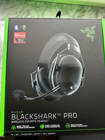 Parduodamos ausines Razer Blackshark V2 PRO