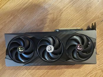 GeForce RTX 5070 12G GAMING TRIO OC