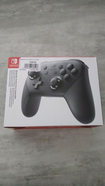 Manette Pro Switch Sans fil + fil de recharge