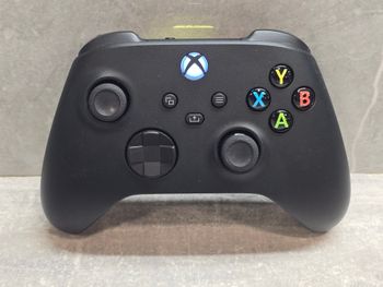 Xbox Series pultelis - juodos spalvos