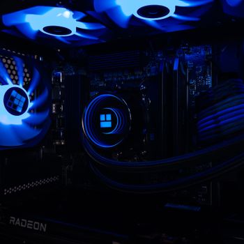 Ryzen 5 7600X B850M WIFI 32GB DDR5 1TB SSD RX 7800 XT 16GB