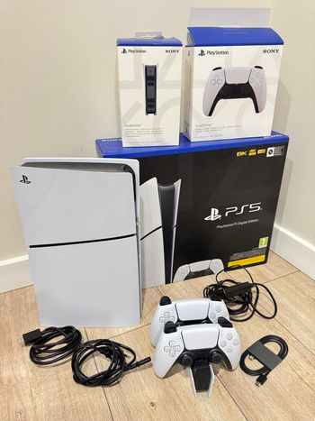 Playstation 5 Slim Digital Edition, Black & White, 825GB
