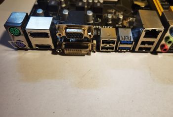 Asus ASUS B85M-E Intel B85 Micro ATX DDR3 LGA1150 2 x PCI-E x16 Slots Motherboard
