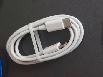 Power bank 5000mAh + 2 laidai | usb-c & usb-a | Wireless įkrovimas for sale