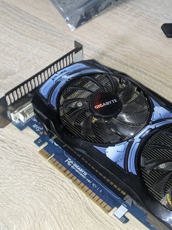 Gigabyte GeForce GTS 450 1 GB 830 Mhz PCIe x16 GPU