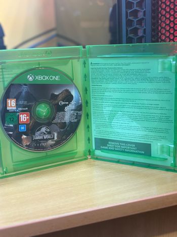 Buy Jurassic World Evolution Xbox One