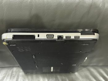 Get Dell Vostro 1015 15.6 / Intel Core 2 Duo - T6570 / 4 GB DDR2 / 320 GB HDD / Windows 7 Ultimate