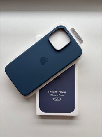 iPhone 15Pro Max Silicone Case with MagSafe