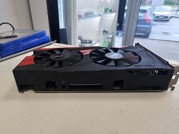 Asus GeForce GTX 1050 Ti 4 GB 1341-1455 Mhz PCIe x16 GPU