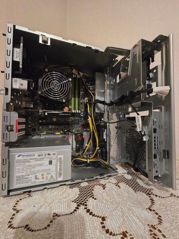 Get i7-9700| 16GB RAM| Nvme + HDD| Quadro 1GB| WIN11 PRO| Monitor + Keyboard & Mouse