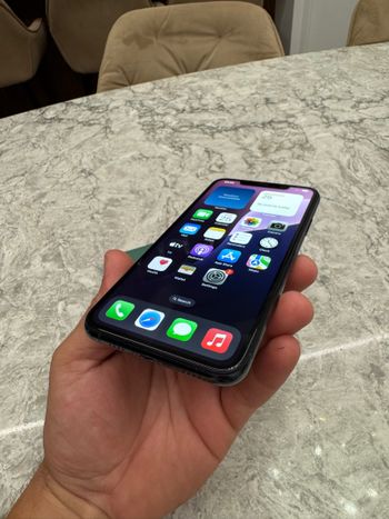 Apple iPhone 11 Pro Max 64GB Matte Midnight Green