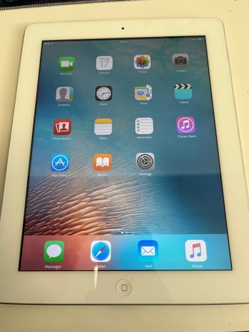 Apple iPad 2 Wi-Fi 32GB White