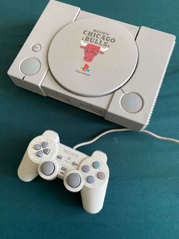 Playstation 1 Phat + 2 games