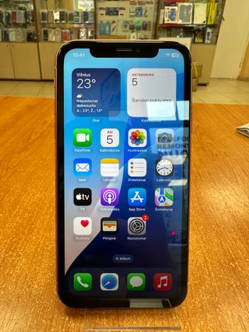 Apple iPhone XR 64GB Coral