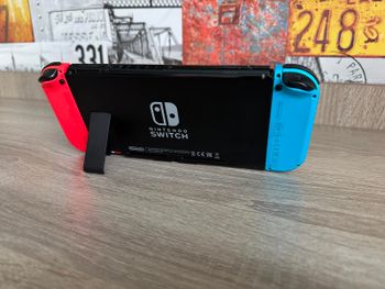 Nintendo Switch, Blue & Red, 32GB