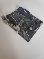 Gigabyte B450M DS3H V2 AMD B450 Micro ATX DDR4 AM4 2 x PCI-E x16 Slots Motherboard