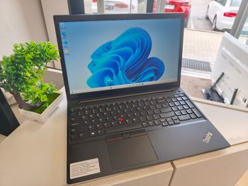 Lenovo Thinkpad E15 16gb RAM I5-10200u 256gb SSD