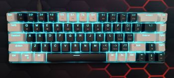 Get Klaviatura White and black keyboard 68 klavišai