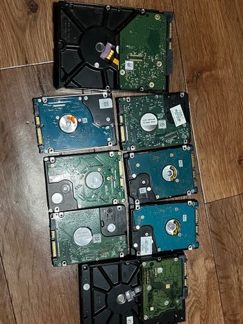 Neisijungiantys hardai