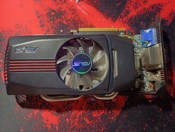 Asus GeForce GTX 650 Ti 2 GB 980 Mhz PCIe x16 GPU