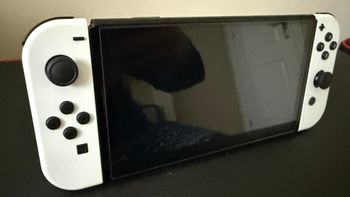 Nintendo Switch OLED 64GB Baneada, Como nueva for sale