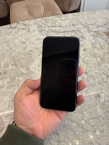 Apple iPhone 11 64GB Black