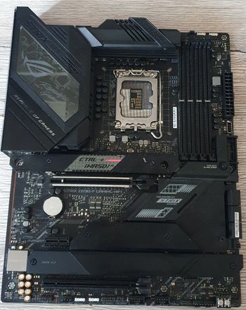 Asus ROG STRIX Z490-F GAMING Intel Z490 ATX DDR4 LGA1200 3 x PCI-E x16 Slots Motherboard