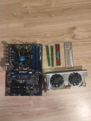Gigabyte GeForce GTX 460 0 GB PCIe x16 GPU