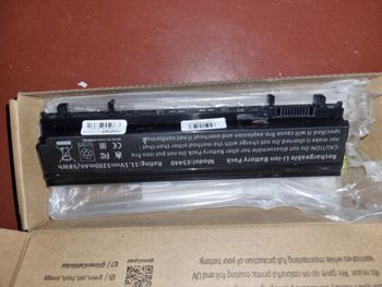 Dell Latitude E5540 nauja baterija 