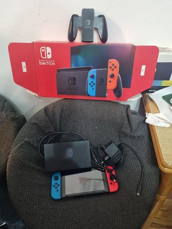 Nintendo Switch, Blue & Red, 32GB