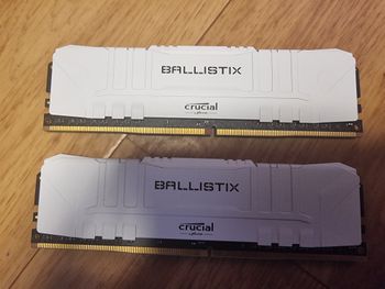 Crucial Ballistix 16 GB (2 x 8 GB) DDR4-3200 White PC RAM