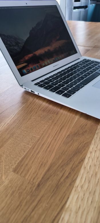 Apple MacBook Air A1466 2014 Early I5 1,4Ghz, 4Gb ddr3 128ssd