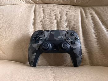 Sony Playstation 4 & 5 Dualsense Dualshock gamepad PS5