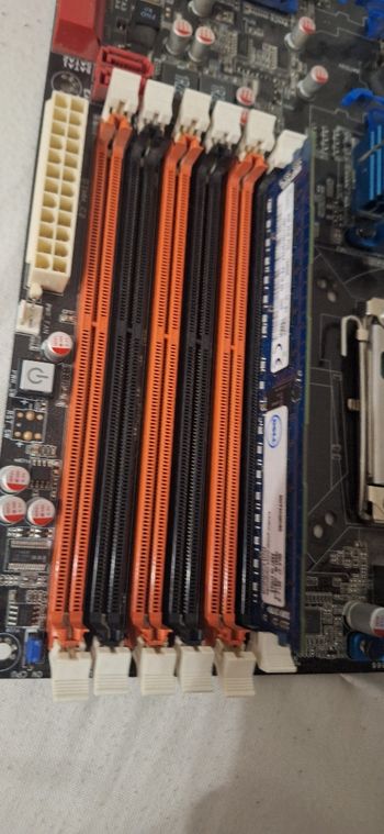 Asus P6TD Deluxe Intel X58 ATX DDR3 LGA1366 3 x PCI-E x16 Slots Motherboard for sale