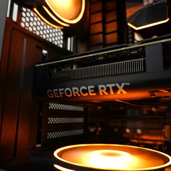 Redeem Ryzen 7 7800X3D B650M WIFI 32GB DDR5 1TB NVMe SSD RTX 5070 OC 12GB