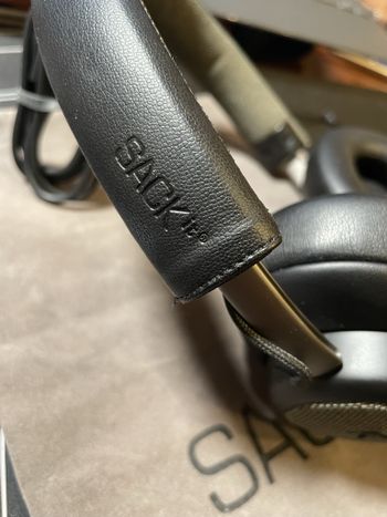 SACKit TOUCHit Over-ear, Active Noise Cancelling