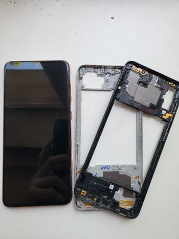 Samsung Galaxy A70 Coral