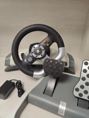 Xbox 360 vairas su pedalais