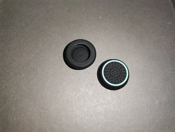 2x Pultelio analogų papildomos apsauginės gumos / caps'ai / stick'ų apsauga