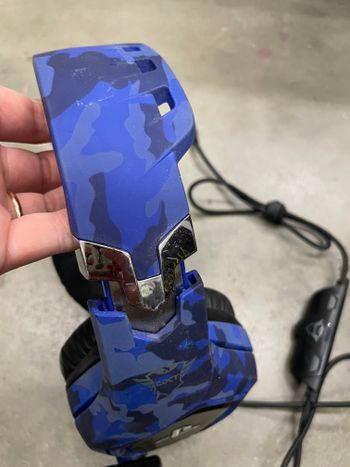 Trust GXT 488 Forze-G ps4 ausines. 