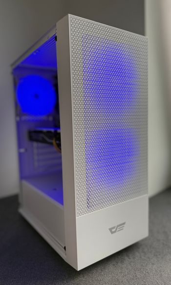 Naujai surinktas žaidimų kompiuteris i7/RX 580 8GB/16GB RGB!!