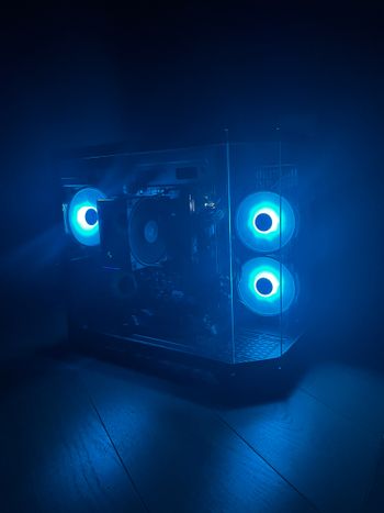 Redeem Galingas žaidimų/darbo kompiuteris (rtx 5060+ryzen 5 5600x, windows 11 pro