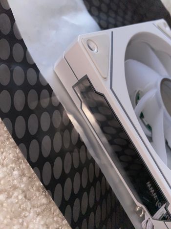 ARGB 120mm white forward case fans