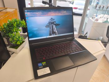 Msi Thin Geforce 4060 16gb RAM Gaming Pc