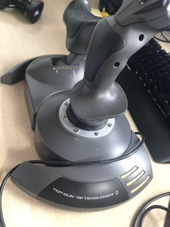 Thrustmaster top gun afterburner 2 joystick