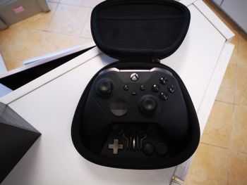 Get Xbox One Elite Series 2 Pultas