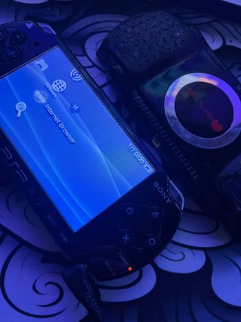 PSP 2000, Black, 16GB Atrištas
