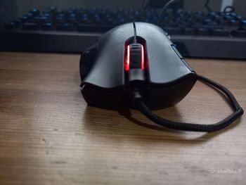 Razer Naga Molten special edition