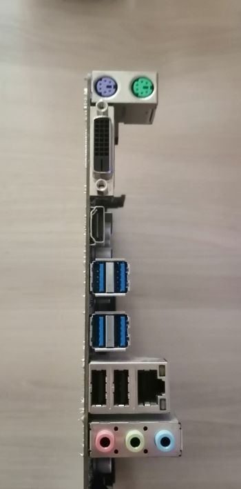 MSI A320M-A PRO AMD A320 Micro ATX DDR4 AM4 1 x PCI-E x16 Slots Motherboard