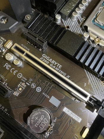 Gigabyte Z390 GAMING X Intel Z390 ATX DDR4 LGA1151 2 x PCI-E x16 Slots Motherboard